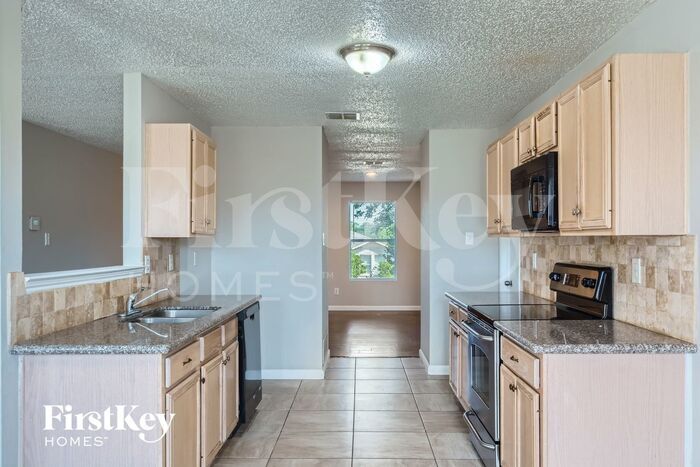 Building Photo - 1395 Stewart Dr