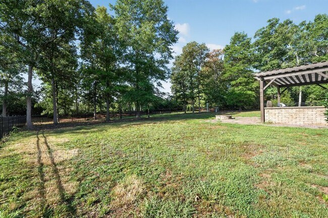 Building Photo - 2718 Old Course Road