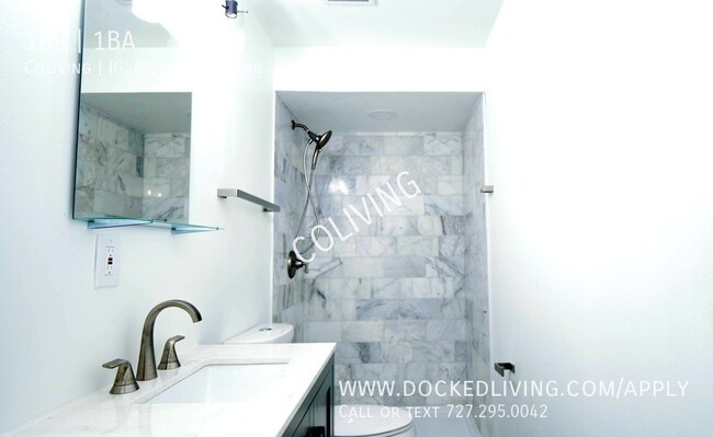 Building Photo - 1/1 Bedroom in Co-living House! Private ba...