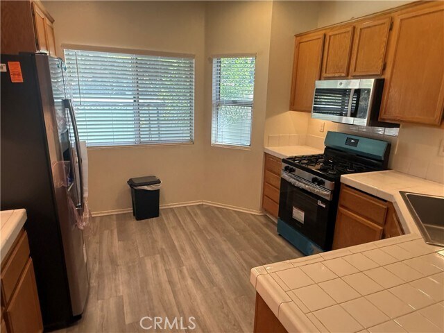Building Photo - 12948 Ave Empresa