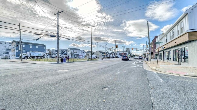 Building Photo - 5201 Ventnor Ave