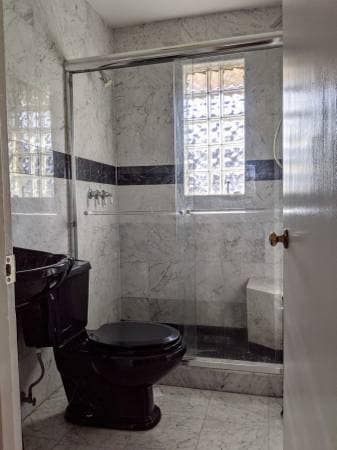 Building Photo - 925 N Montana St