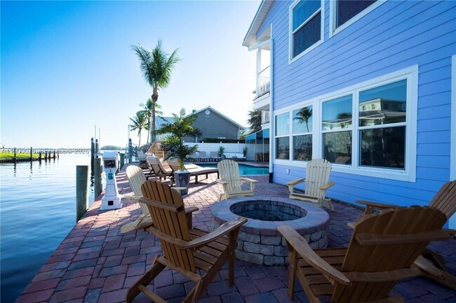 Building Photo - 474 Peninsula Dr