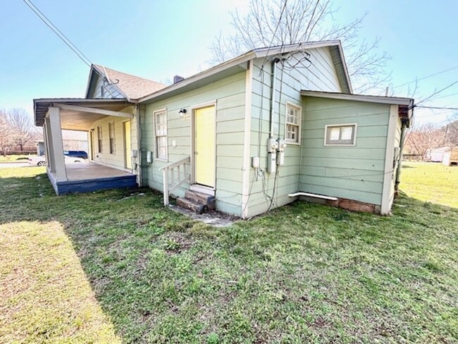 Building Photo - 3612 Fairview St SW