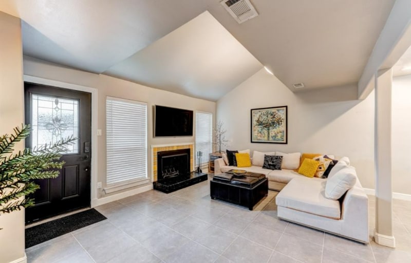 Building Photo - 775 Worthshire St