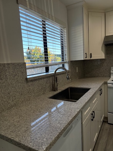 Building Photo - 502 Hope Terrace