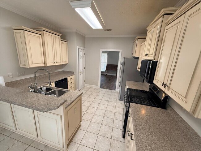 Building Photo - 601 Prairie View Dr