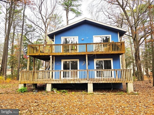 Building Photo - 13 Sailors Way