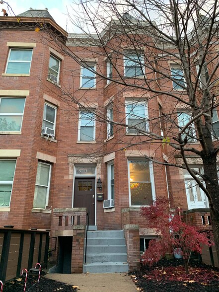 Building Photo - 2904 13th St NW