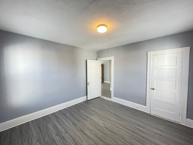 Building Photo - 301 Amory St
