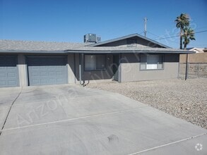 Building Photo - NORTHSIDE DUPLEX