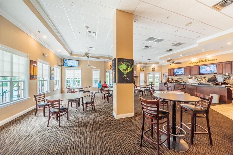 Building Photo - 9413 Summerbreeze Ter