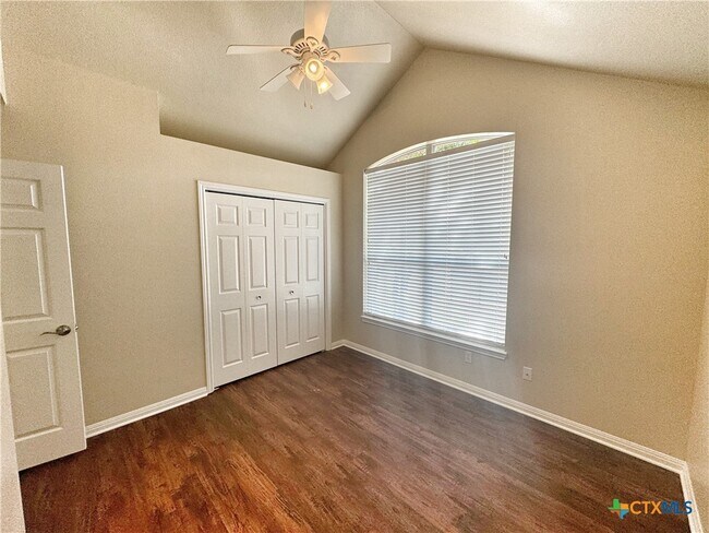 Building Photo - 2062 N Ranch Estates Blvd