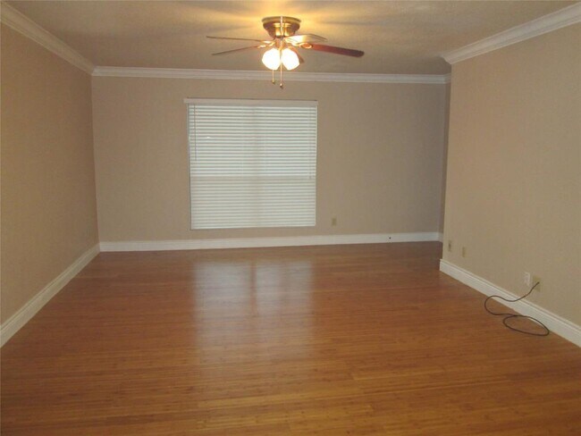 Building Photo - 14515 Wunderlich Dr