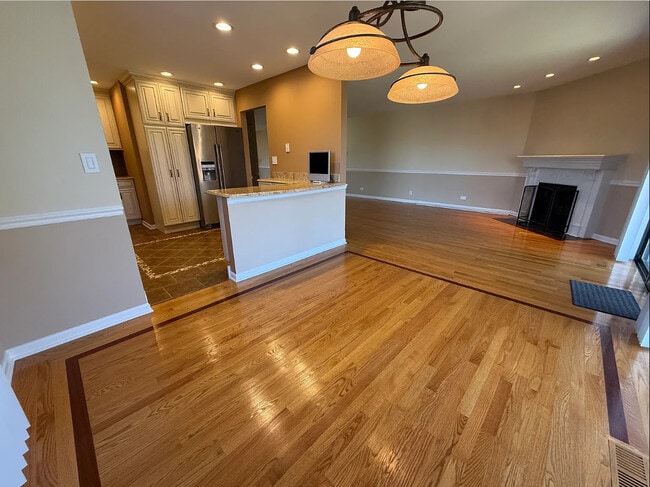 Building Photo - 2950 Northampton Dr