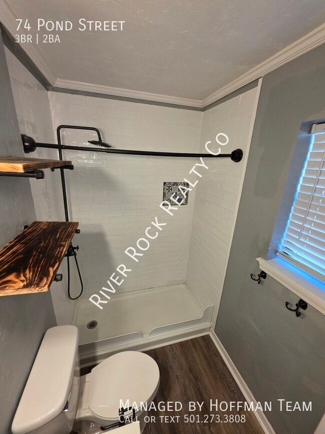 Building Photo - 74 Pond St