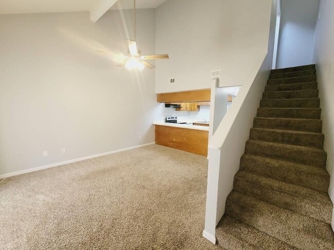 Building Photo - 1257 E Orange Ave