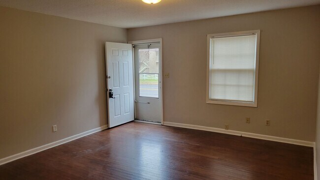 Building Photo - 787 Old Hickory Blvd