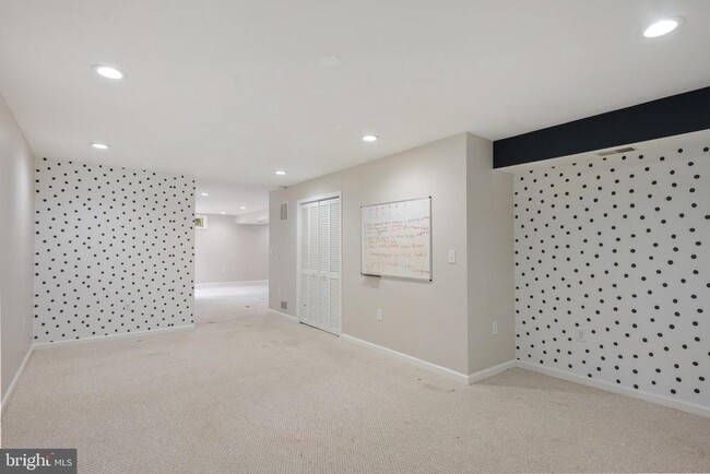 Building Photo - 47118 Garrett Pl