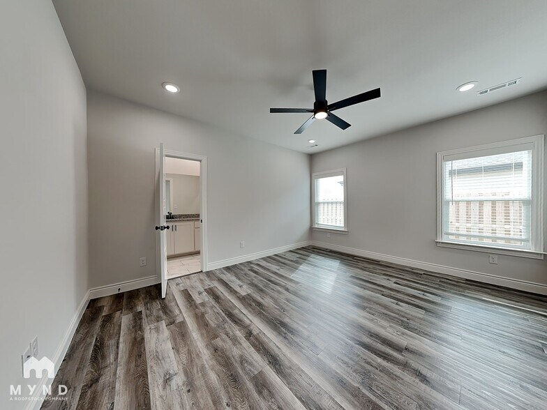 Building Photo - 1041 Pebble Pass