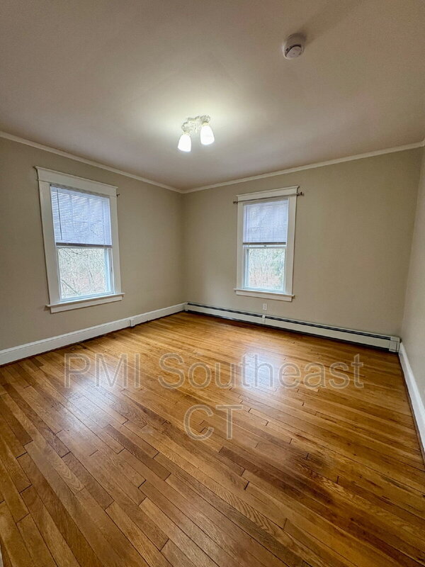 Building Photo - 640 Williams St