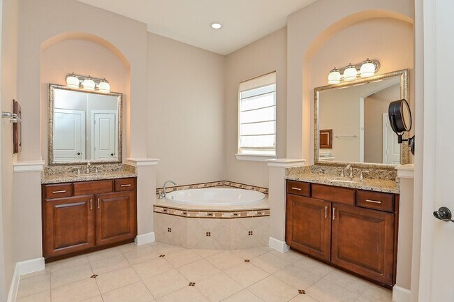 Building Photo - 24618 Fremont Manor Ln