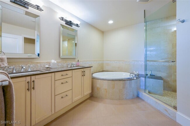 Building Photo - 9115 Strada Pl