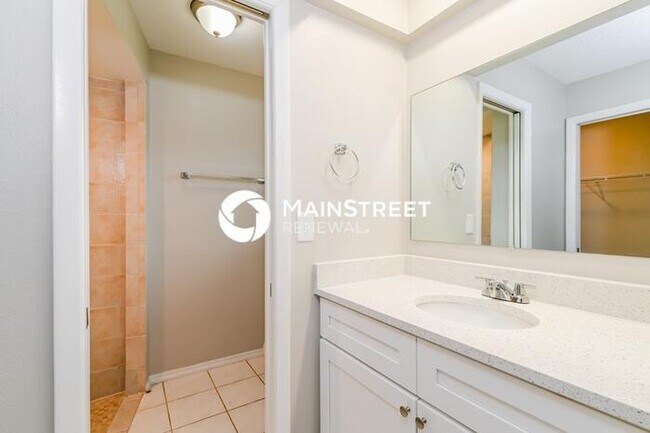 Building Photo - 3 Bedroom Pet-Friendly Home in Cape Coral, FL with Main Street Renewal