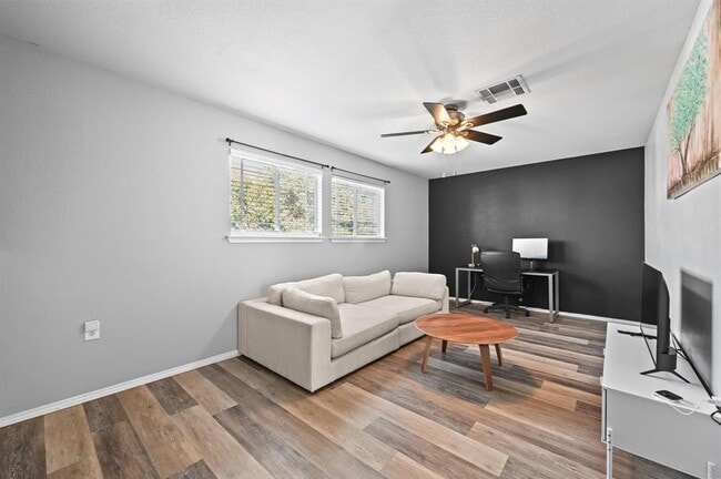 Building Photo - 1613 Coriander Dr