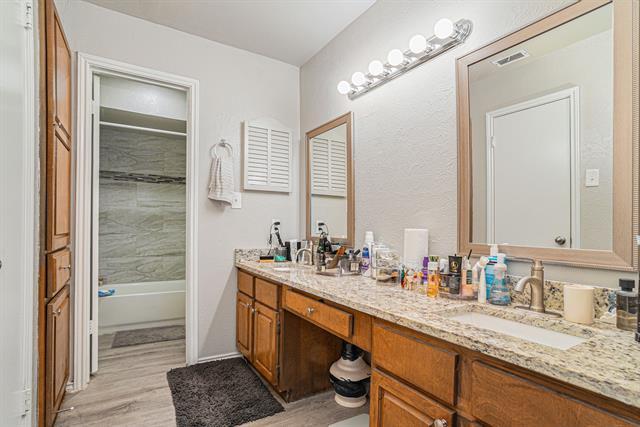 Building Photo - 2201 Jackson Cir