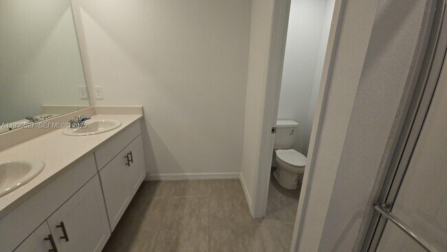 Building Photo - 4724 Yellow Elder Wy