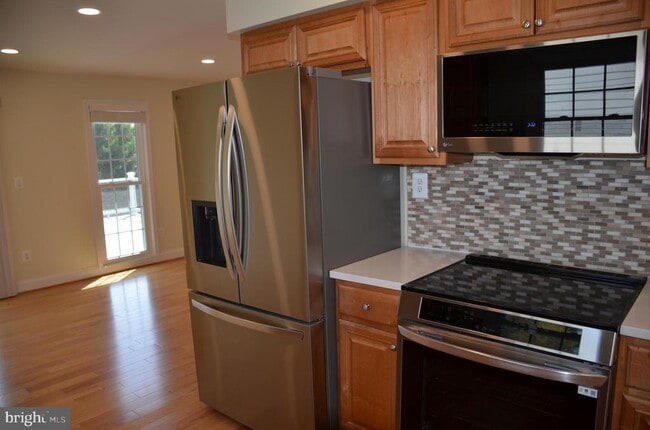 Building Photo - 9012 Paddock Ln