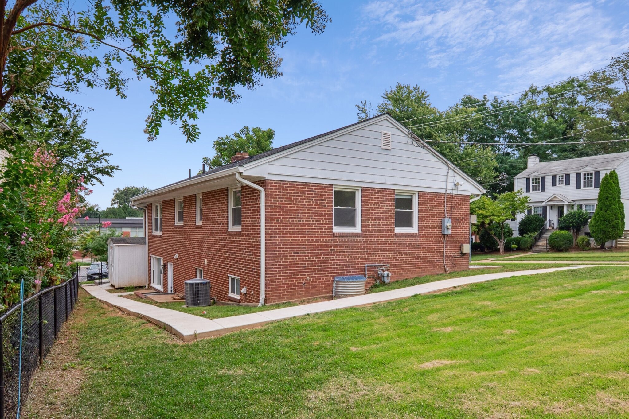 Building Photo - 6100 Johnson Ave