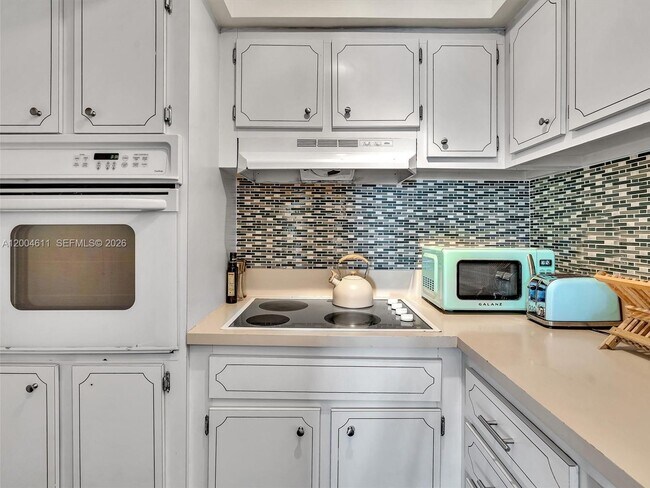 Building Photo - 1200 West Ave