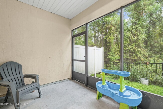 Building Photo - 6110 Bartram Village Dr
