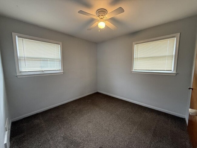 Building Photo - 3106 Shawnee Ave