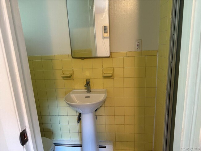 Building Photo - 55 Hickory Rd