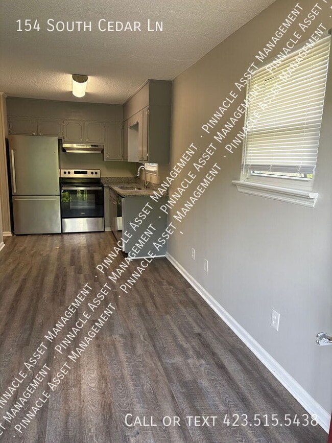Building Photo - 154 S Cedar Ln