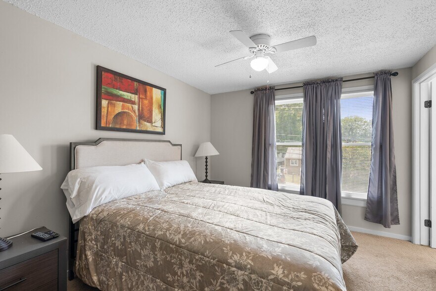 Master bedroom - 6602 Seat Pleasant Dr