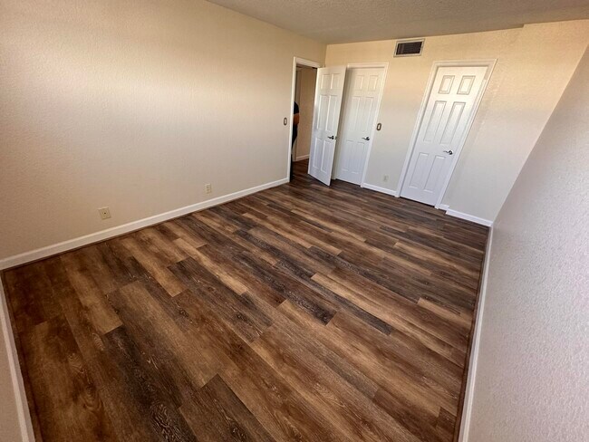 Building Photo - 104 Paradise Harbour Blvd