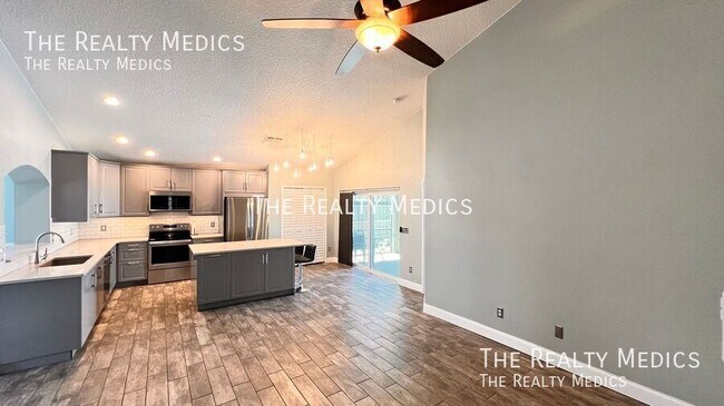 Building Photo - 7344 Grotto Ave