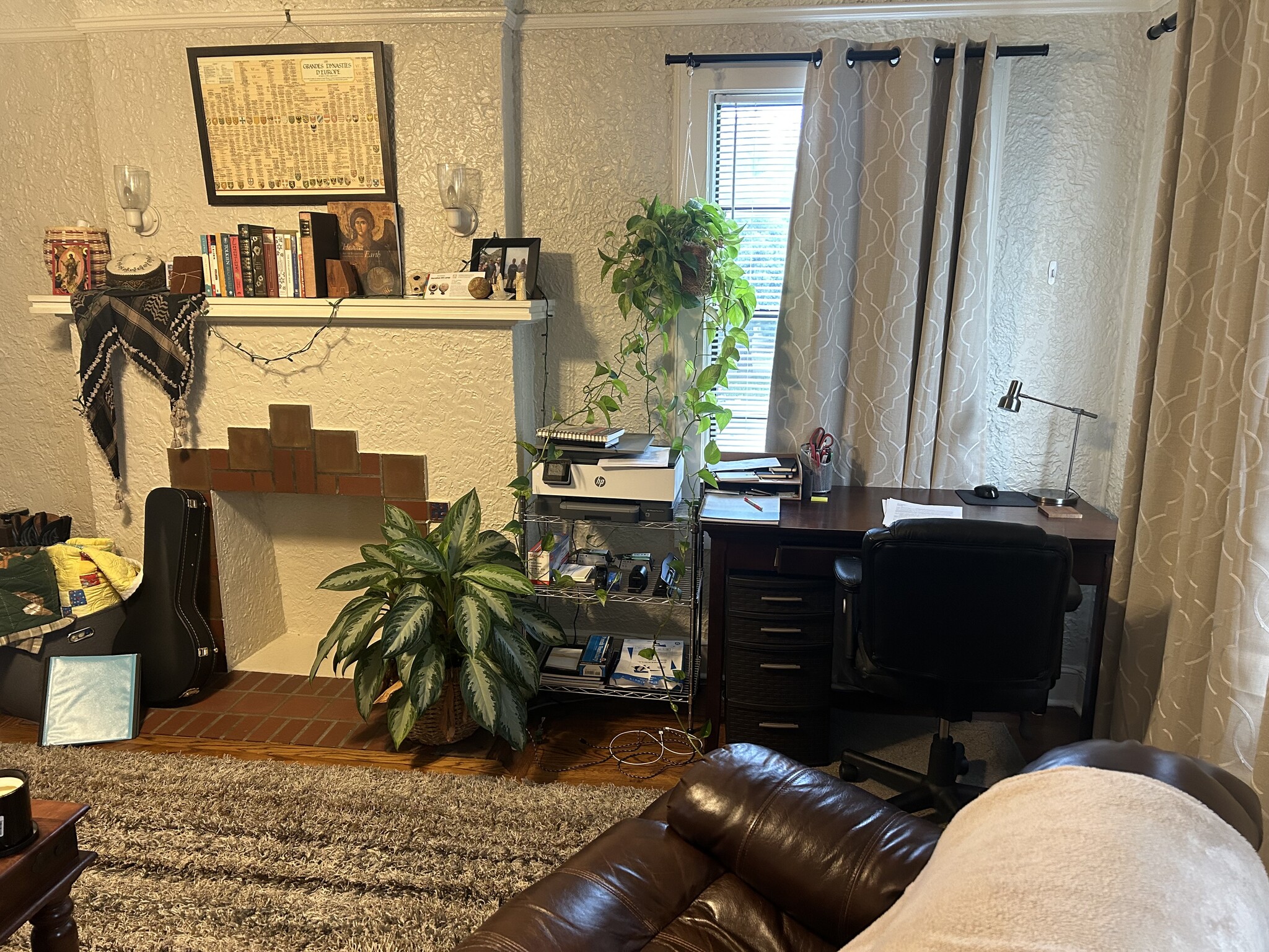Living Room - 3400 S University Dr