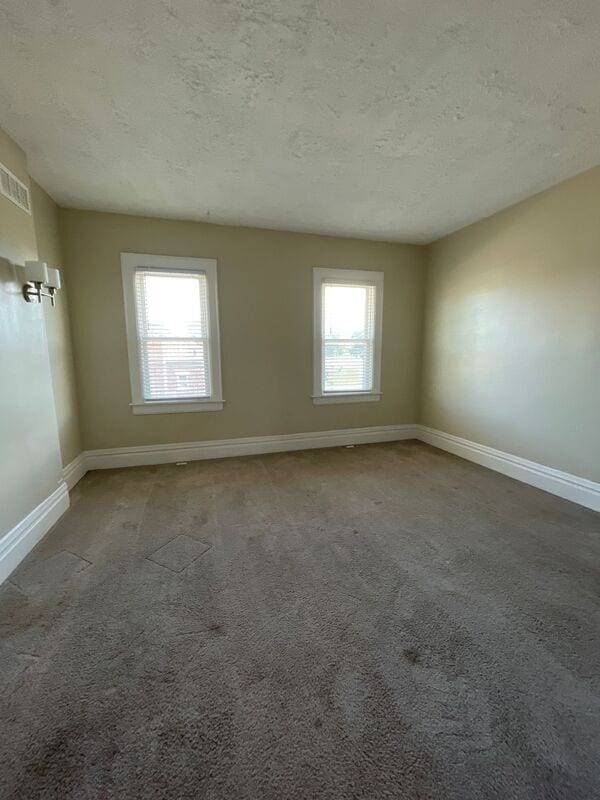 Building Photo - 931-933 E. Whittier Street