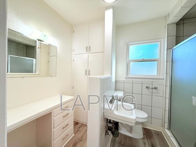 Building Photo - 6200 N Muscatel Ave