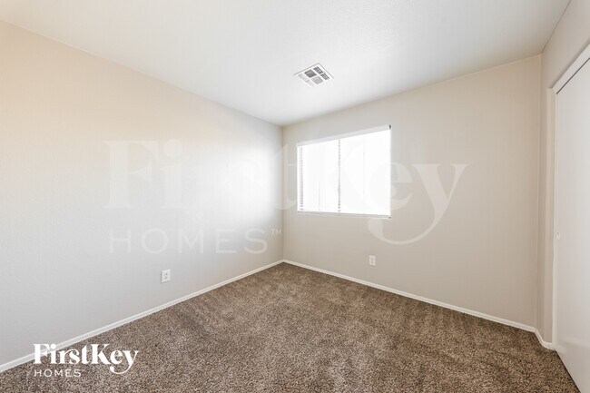 Building Photo - 12807 W Voltaire Ave