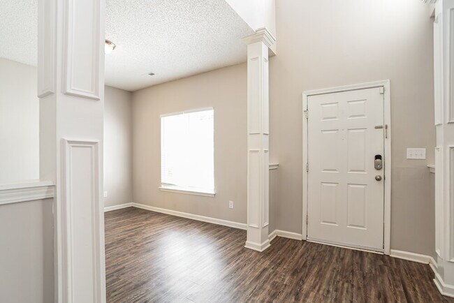 Building Photo - 1715 Harte Cir