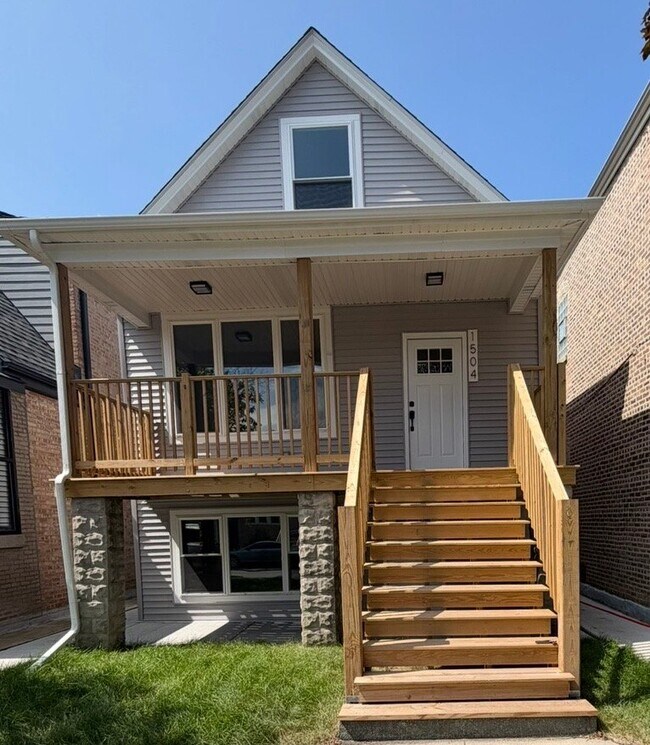 Building Photo - 1504 Grove Ave