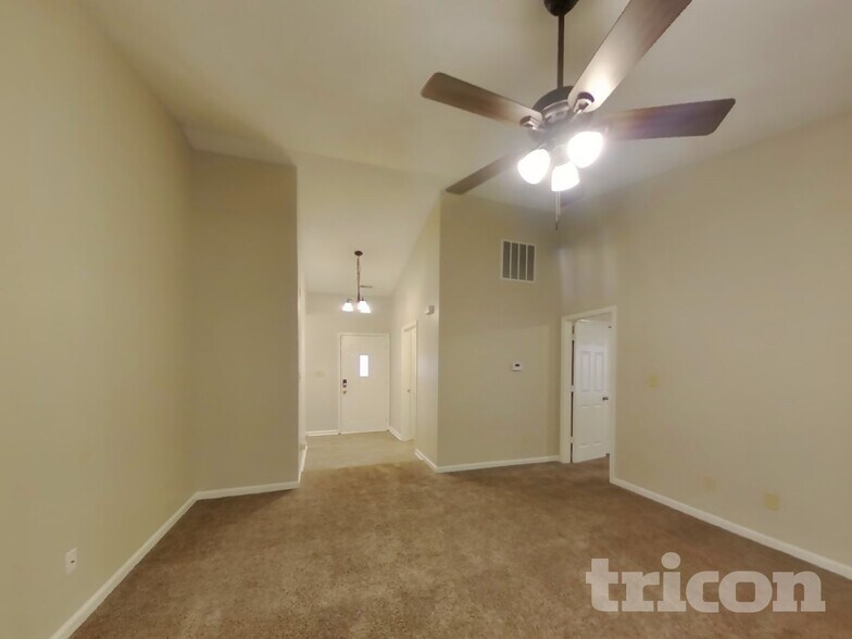 Building Photo - 5839 Emmert Way