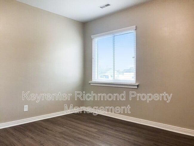 Building Photo - 3415 Reynolds Rd