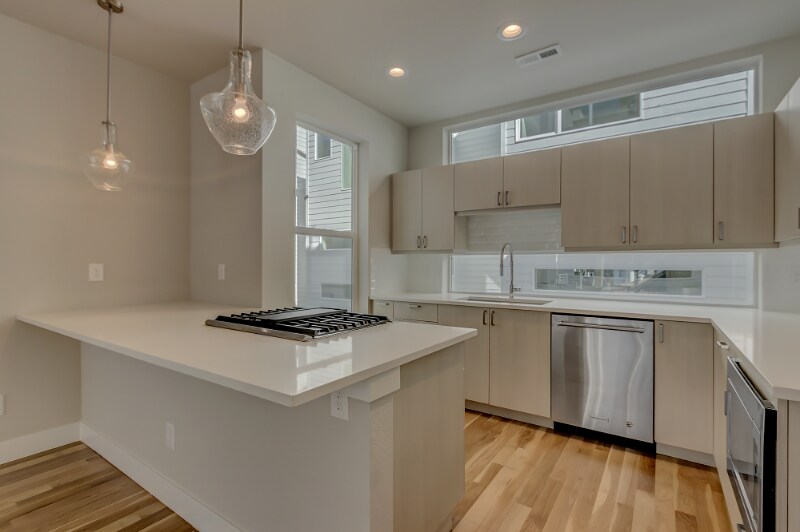 Building Photo - 1908 Hooker St